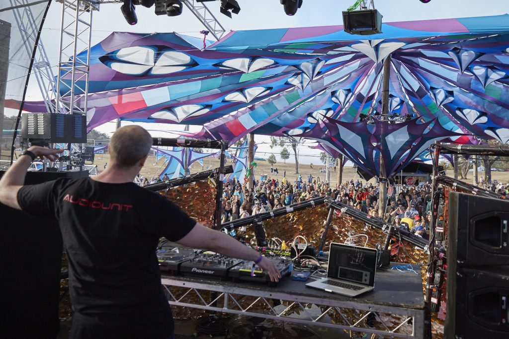 AudioUnit live on stage